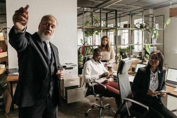 Les secrets d'adrien falcon pour coacher les leaders ambitieux